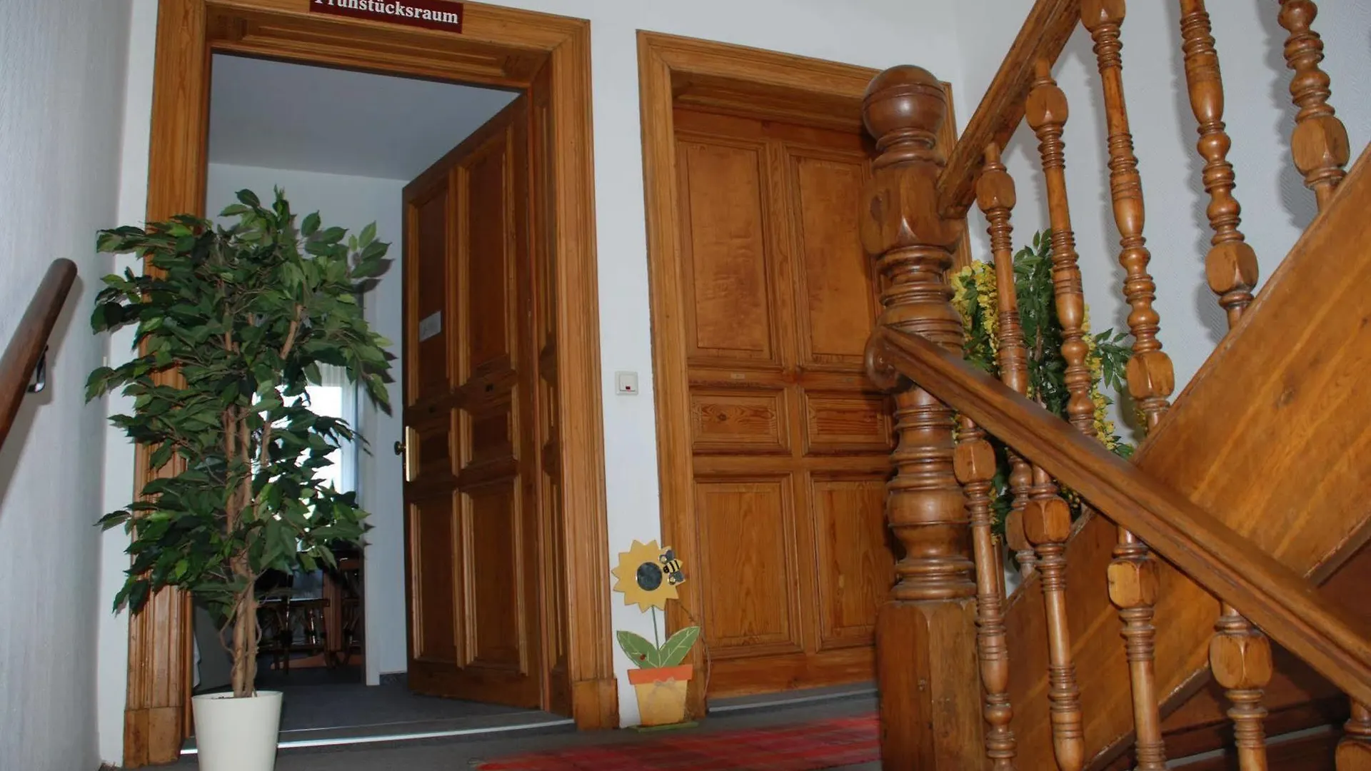 Pension Leipzig Georgplatz 3*,