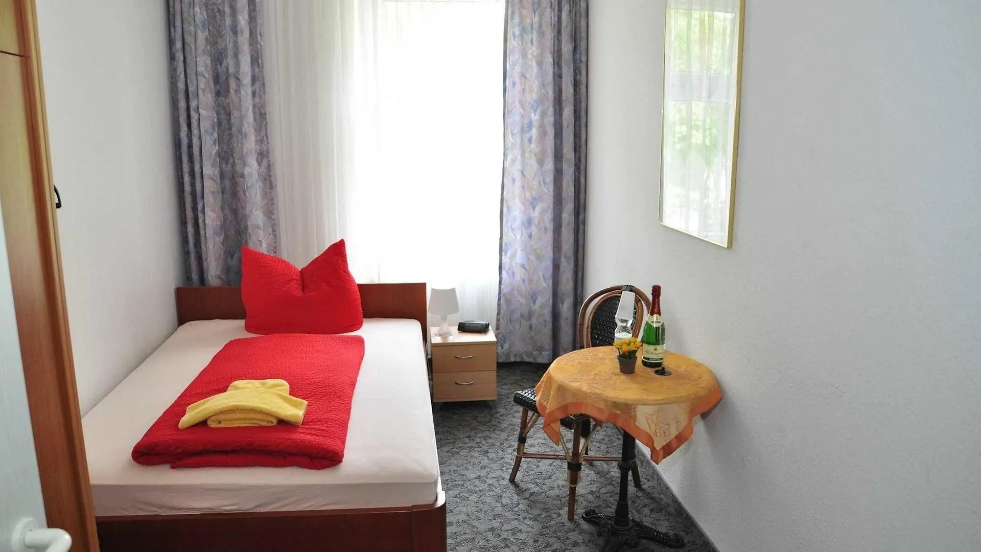 Pension Leipzig Georgplatz Hotel